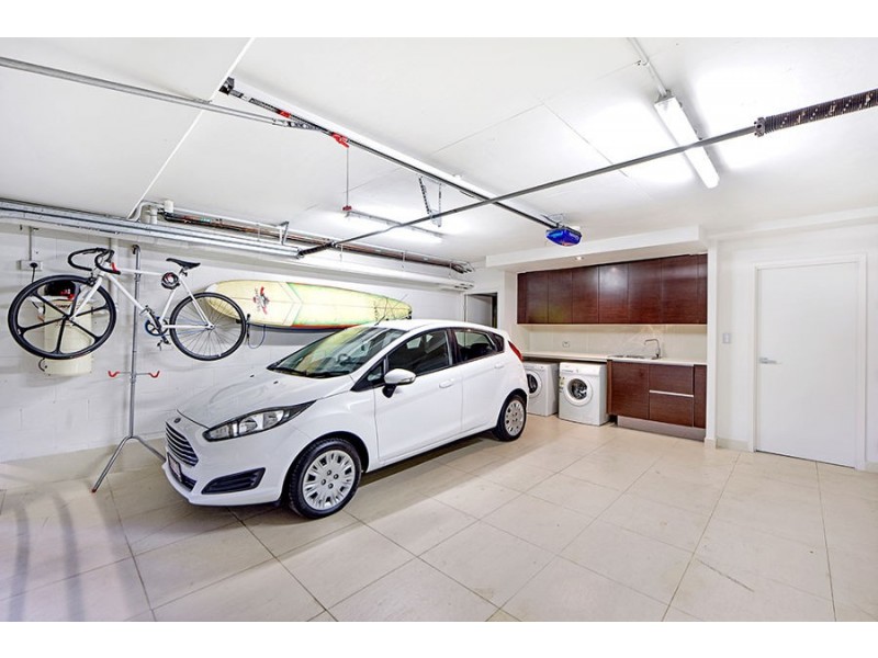 4/13 Second Avenue, Broadbeach QLD 4218