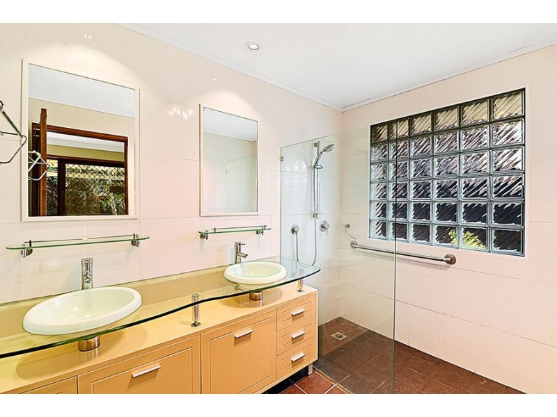 141 Nobby Parade, Miami QLD 4220