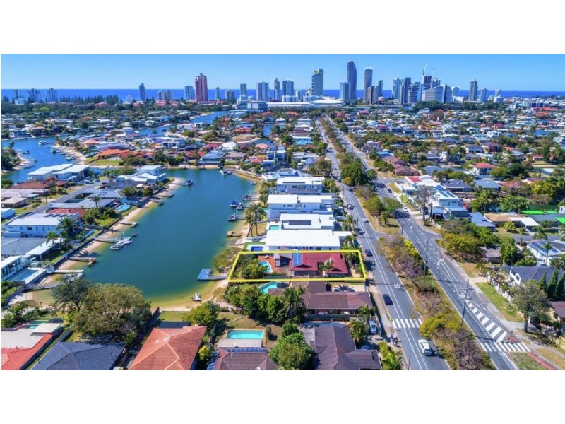95 T E Peters Drive, Broadbeach Waters QLD 4218