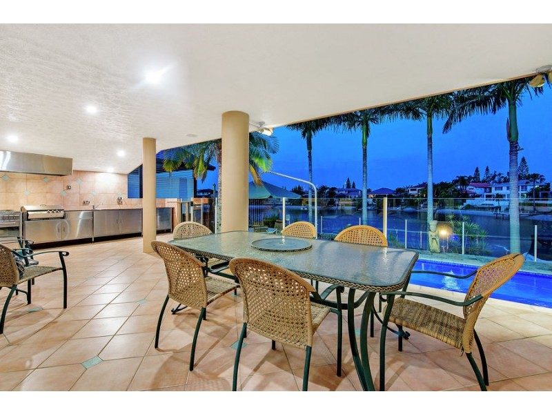 74 EDINBURGH ROAD, Benowa Waters QLD 4217