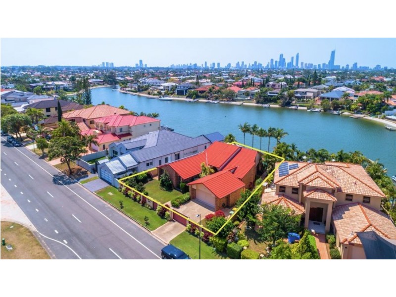 74 EDINBURGH ROAD, Benowa Waters QLD 4217