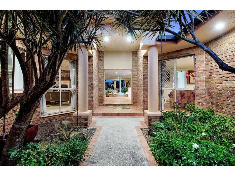 74 EDINBURGH ROAD, Benowa Waters QLD 4217