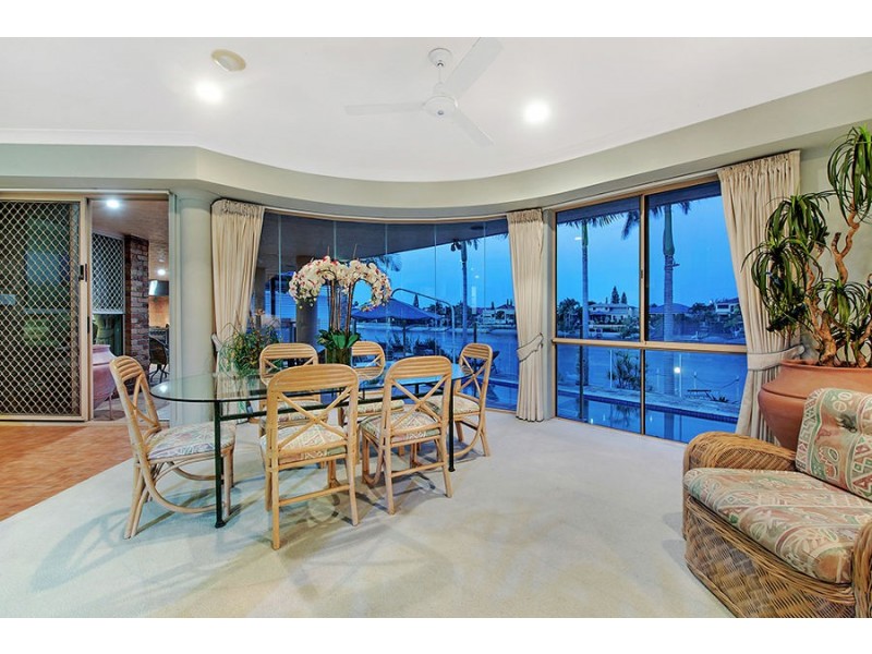 74 EDINBURGH ROAD, Benowa Waters QLD 4217