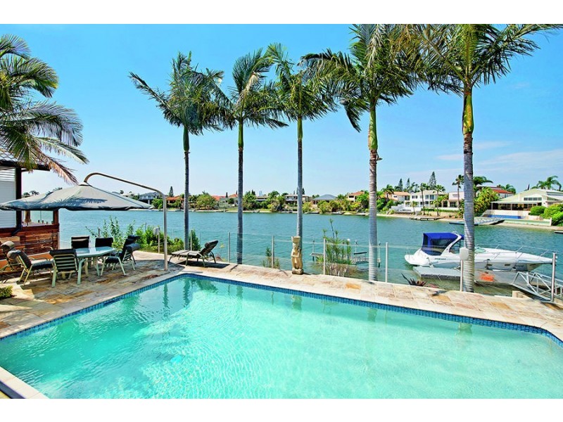 74 EDINBURGH ROAD, Benowa Waters QLD 4217