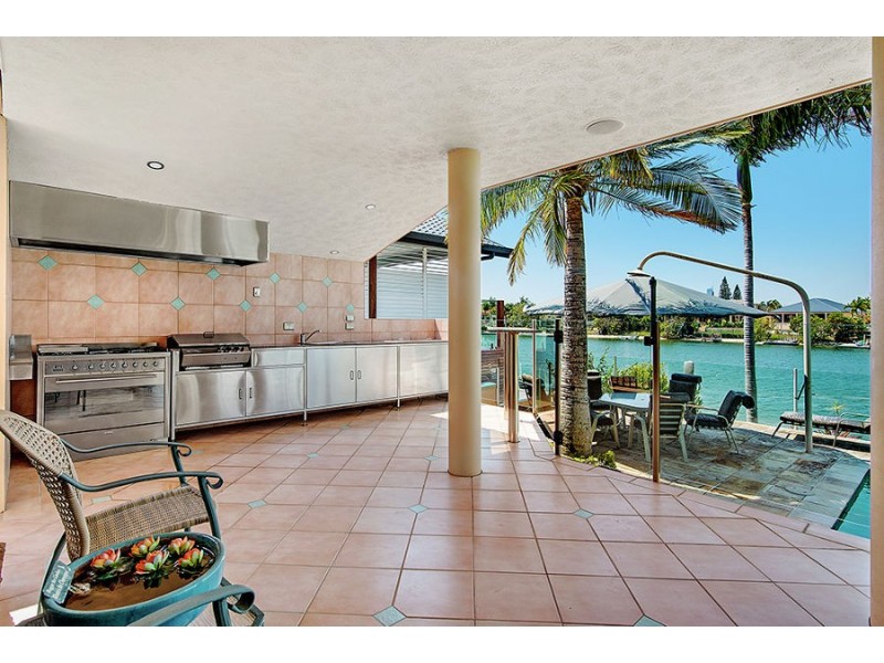 74 EDINBURGH ROAD, Benowa Waters QLD 4217