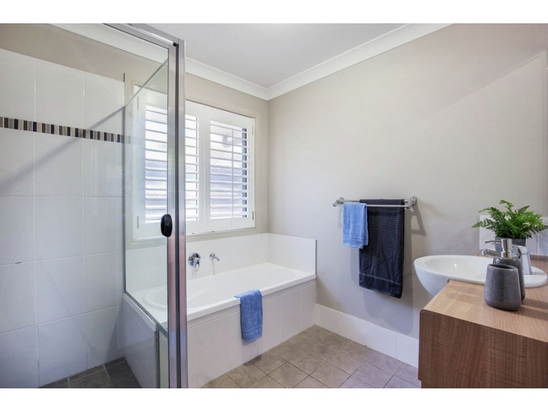 18 Antonson Crescent, Mudgeeraba QLD 4213
