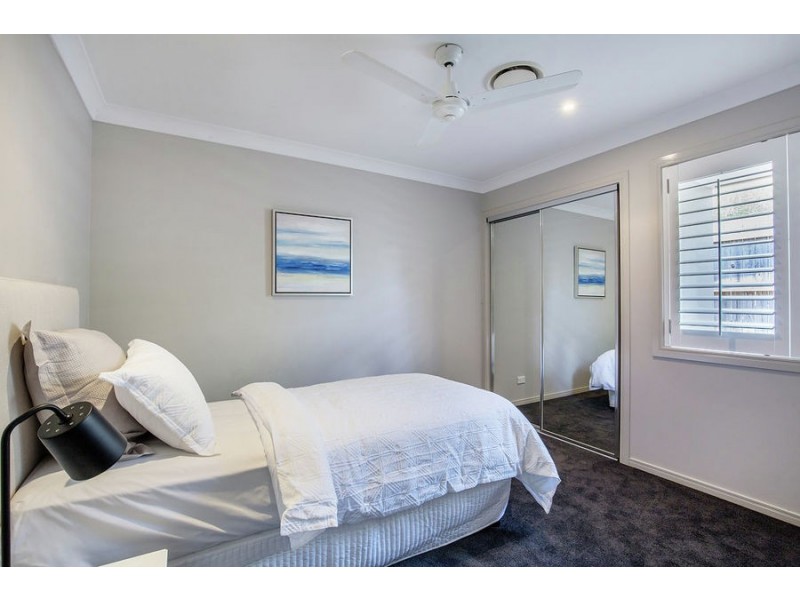 18 Antonson Crescent, Mudgeeraba QLD 4213