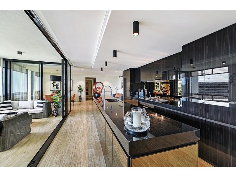 502 E/1 Marina Drive, Benowa QLD 4217