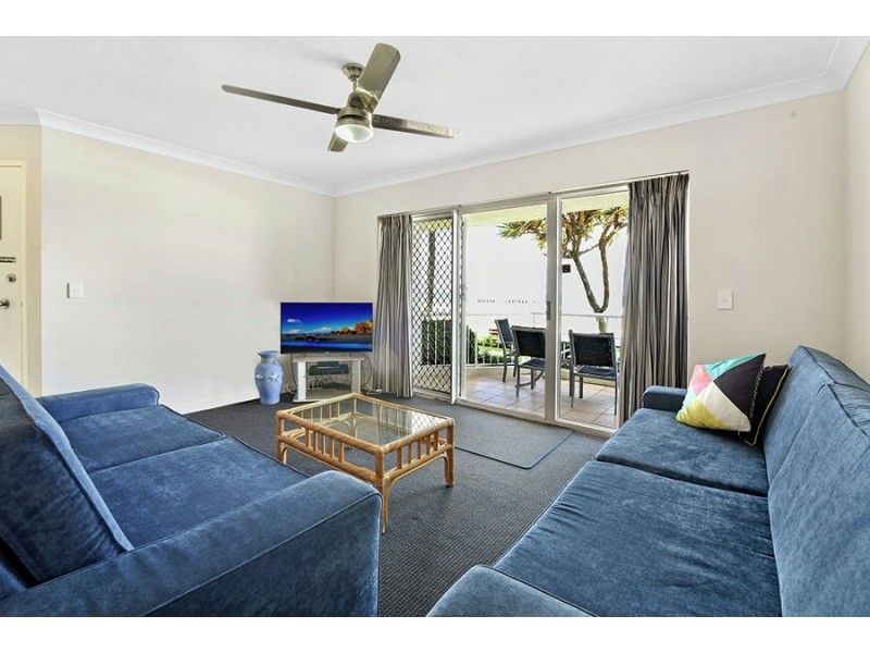 6 Seventeenth Avenue, Palm Beach QLD 4221
