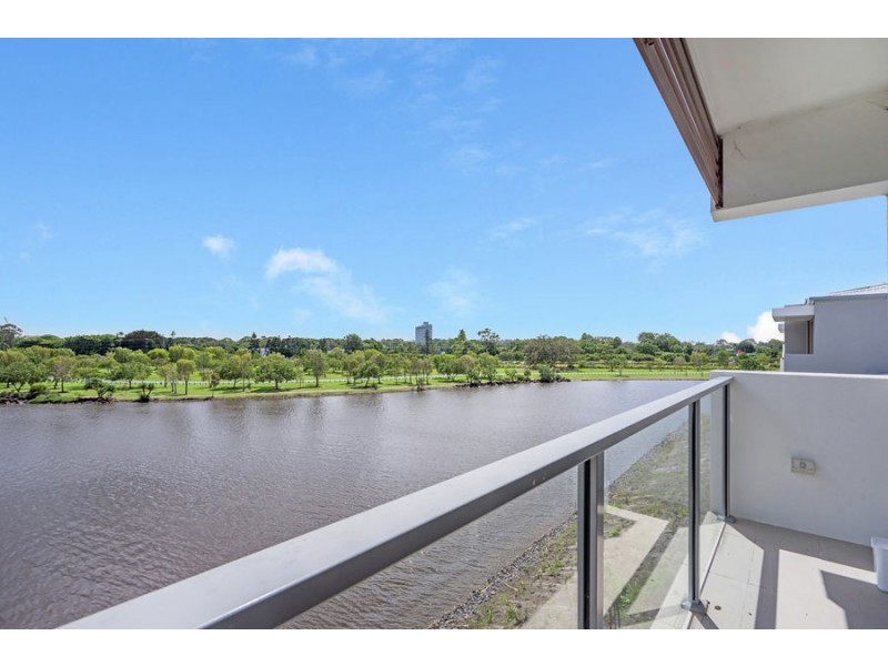 73/3028 The Boulevard, Carrara QLD 4211