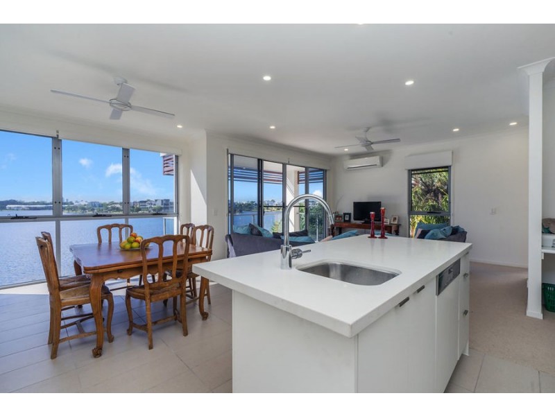 1/3028 The Boulevard, Carrara QLD 4211