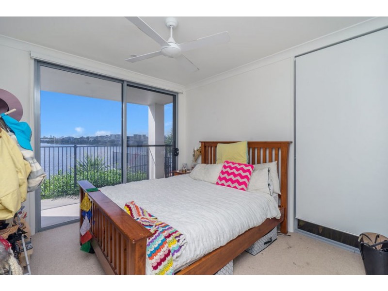 1/3028 The Boulevard, Carrara QLD 4211