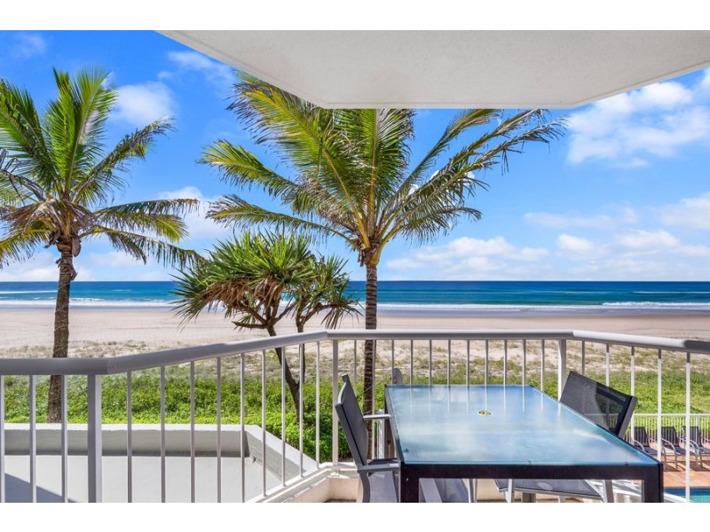 16/2 Seventeenth Avenue, Palm Beach QLD 4221