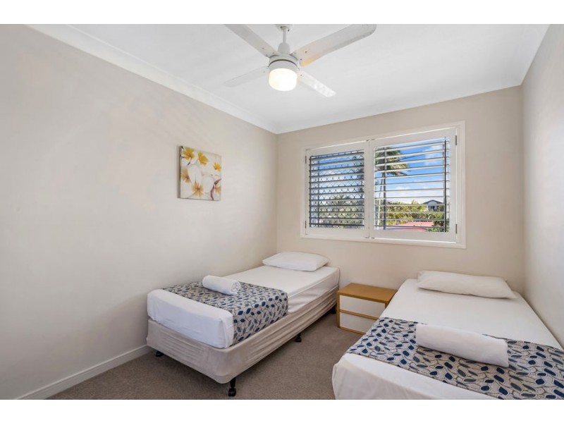 16/2 Seventeenth Avenue, Palm Beach QLD 4221