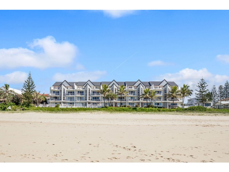 16/2 Seventeenth Avenue, Palm Beach QLD 4221