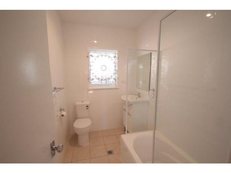 24 Karoola St, Busby NSW 2168