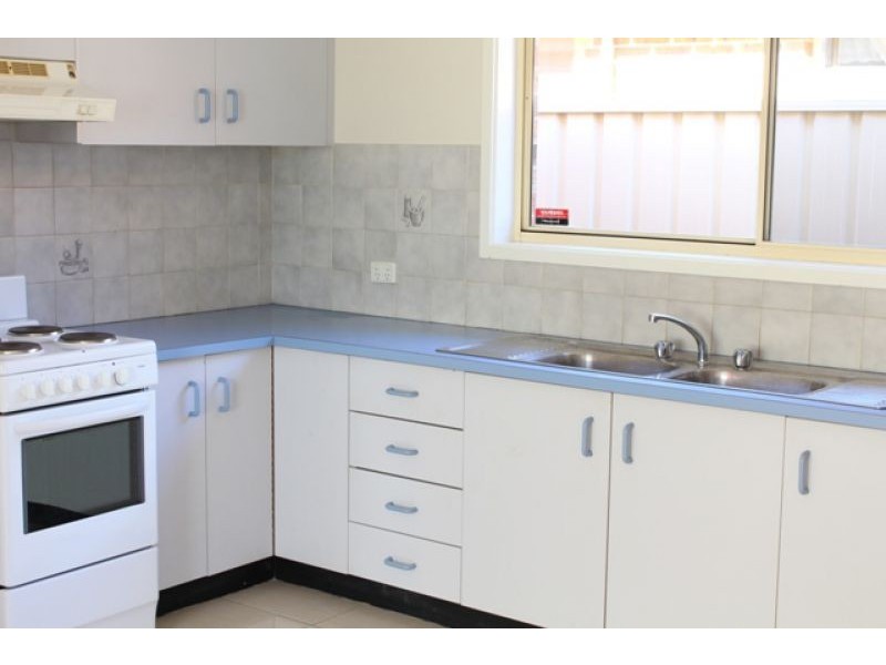 1/53 De Havilland Cres, Raby NSW 2566