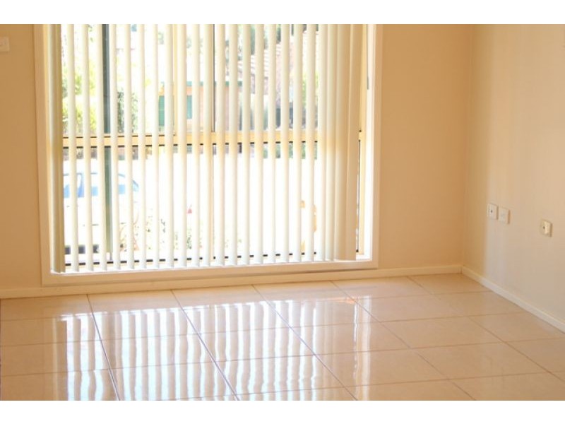 1/53 De Havilland Cres, Raby NSW 2566