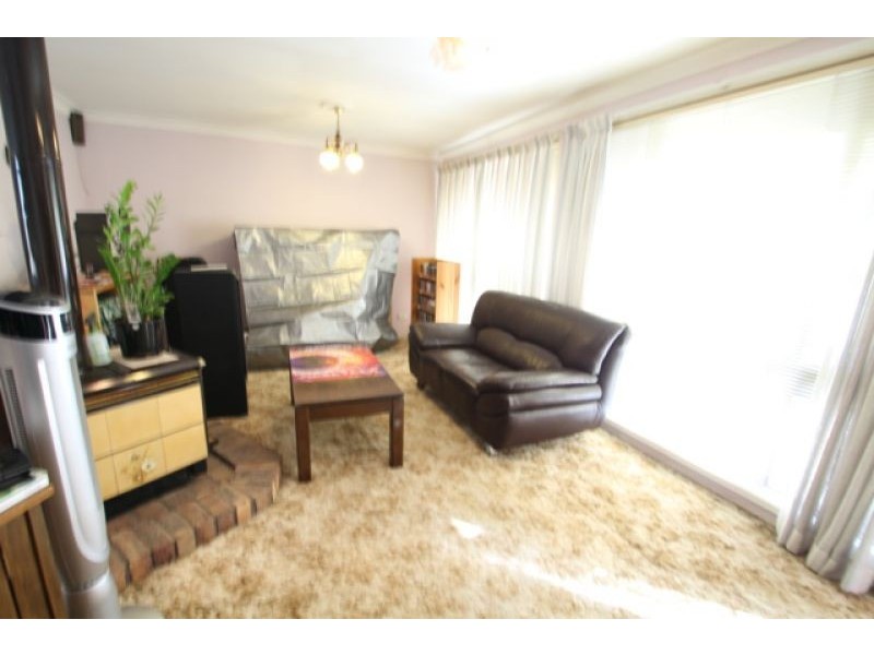 1 Spey Place, St Andrews NSW 2566