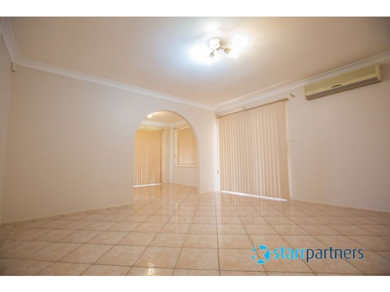 18 Burkhart Pl, Minto NSW 2566