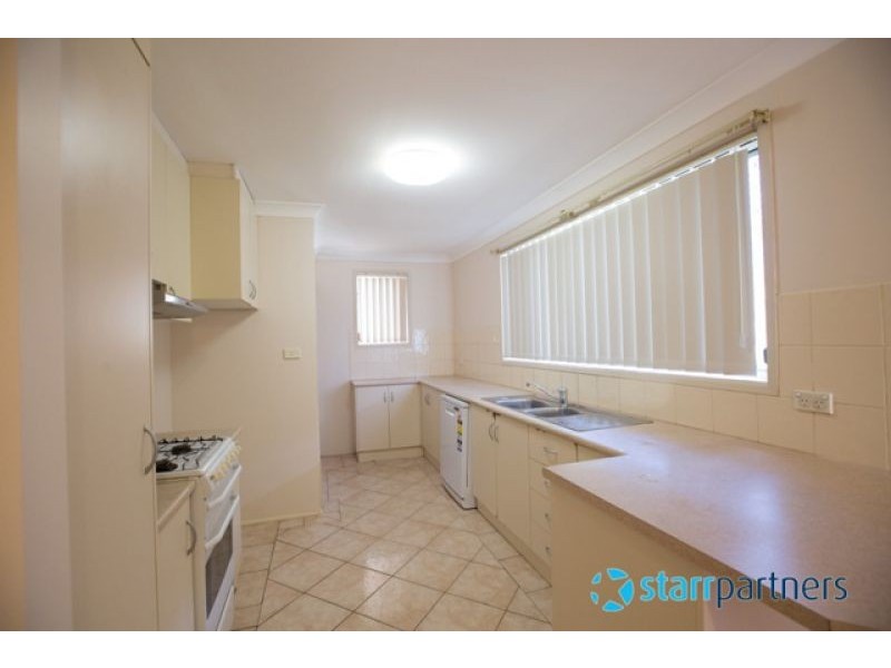 18 Burkhart Pl, Minto NSW 2566