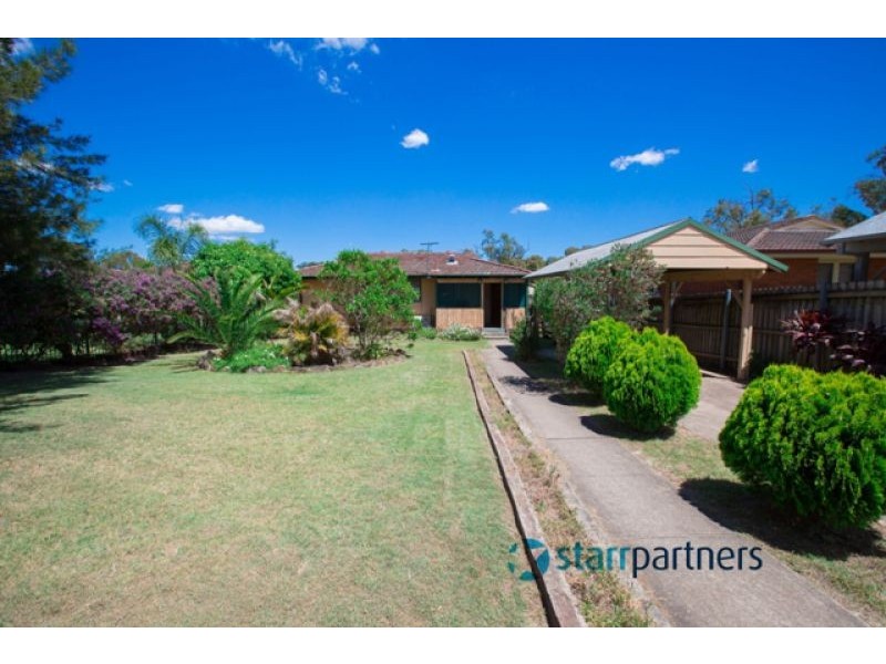 26 Tea Tree Cres, Macquarie Fields NSW 2564