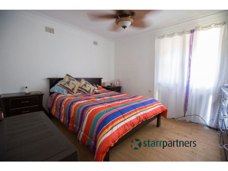 26 Tea Tree Cres, Macquarie Fields NSW 2564