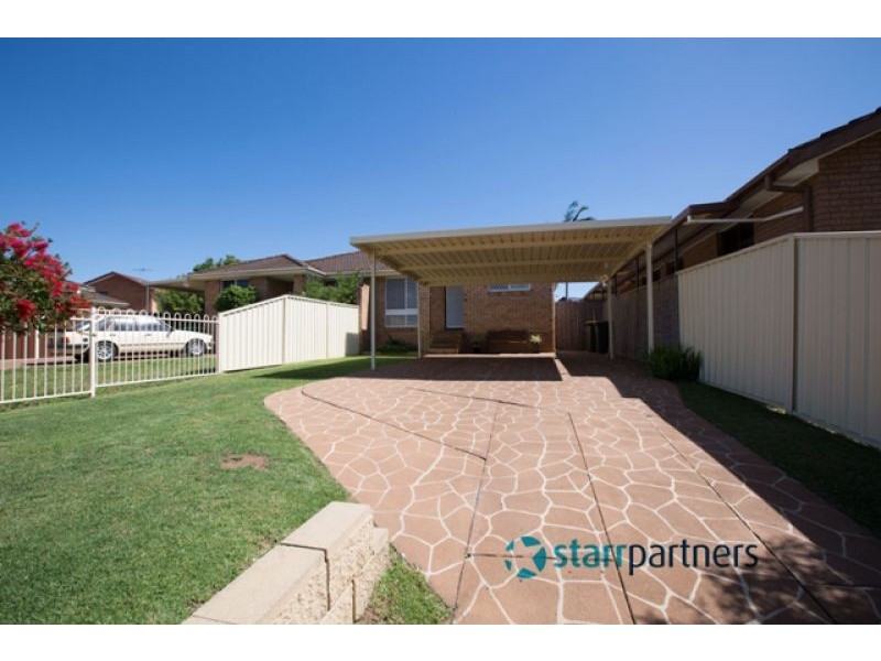 37 Cochrane St, Minto NSW 2566