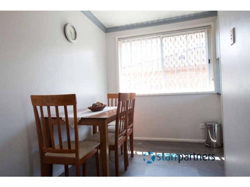 37 Cochrane St, Minto NSW 2566