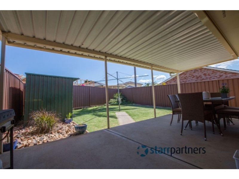 37 Cochrane St, Minto NSW 2566