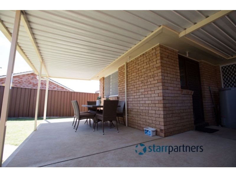 37 Cochrane St, Minto NSW 2566