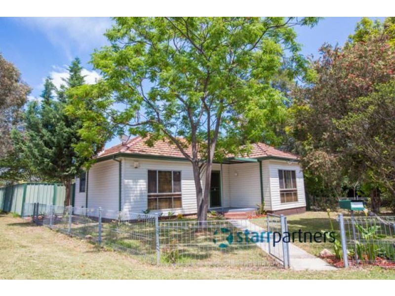 13 Durham St, Minto NSW 2566
