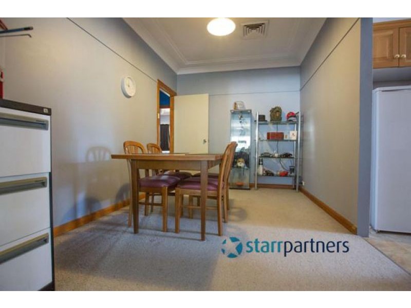 13 Durham St, Minto NSW 2566