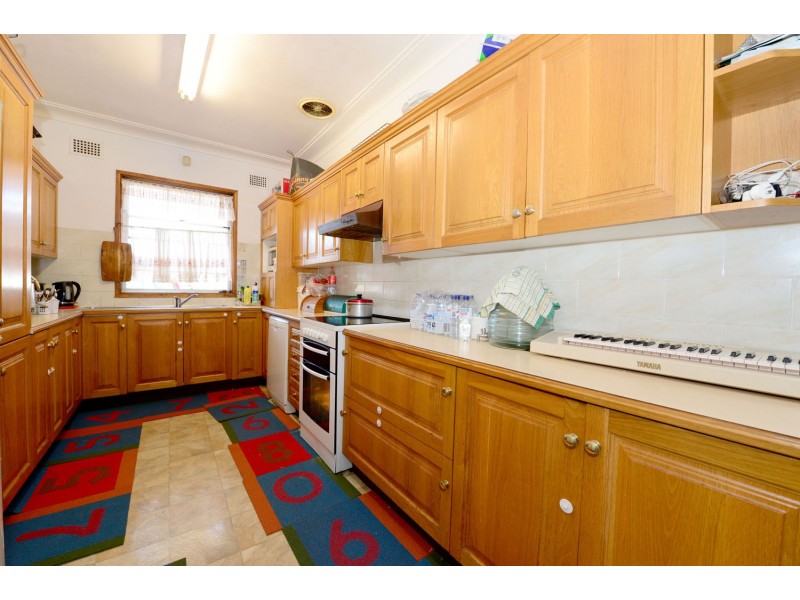 13 Durham Street, Minto NSW 2566