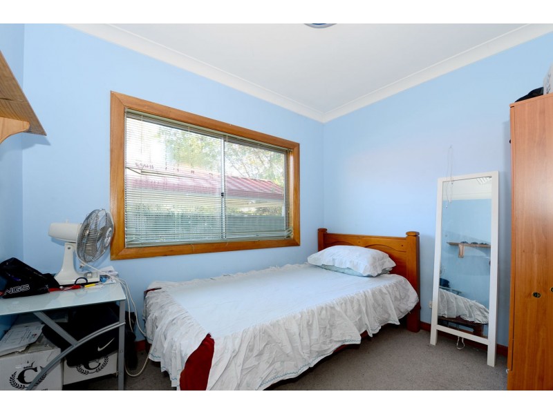 13 Durham Street, Minto NSW 2566