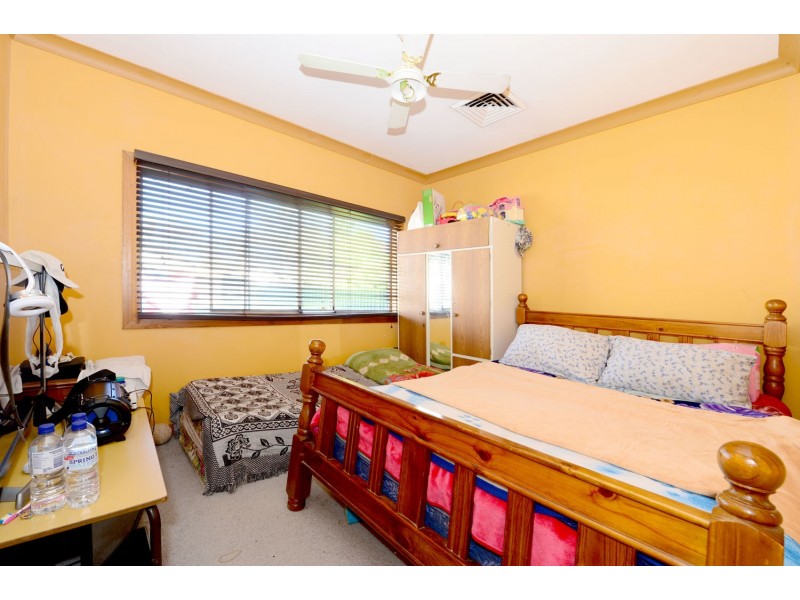 13 Durham Street, Minto NSW 2566
