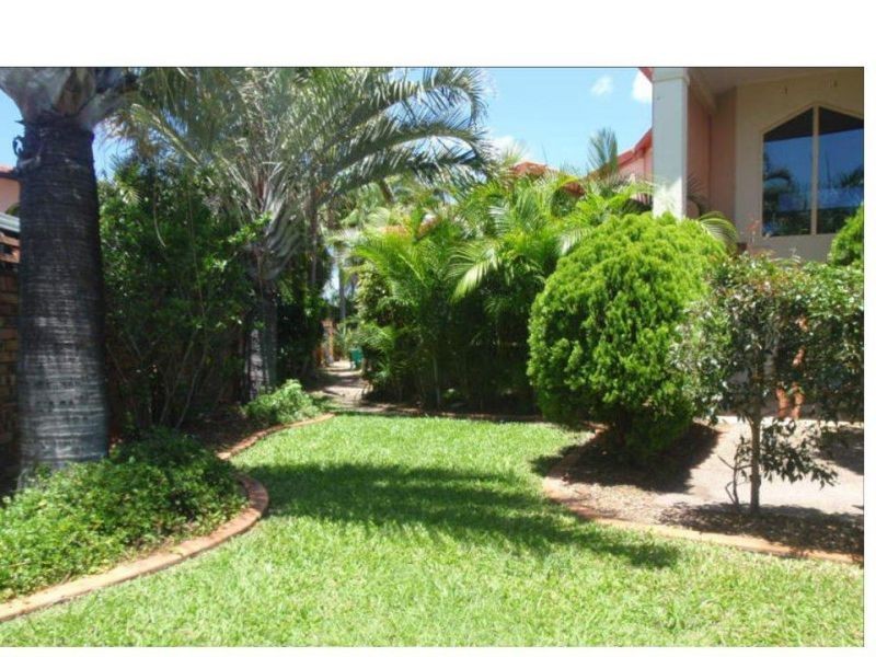9 Angus Court, Benowa Waters QLD 4217