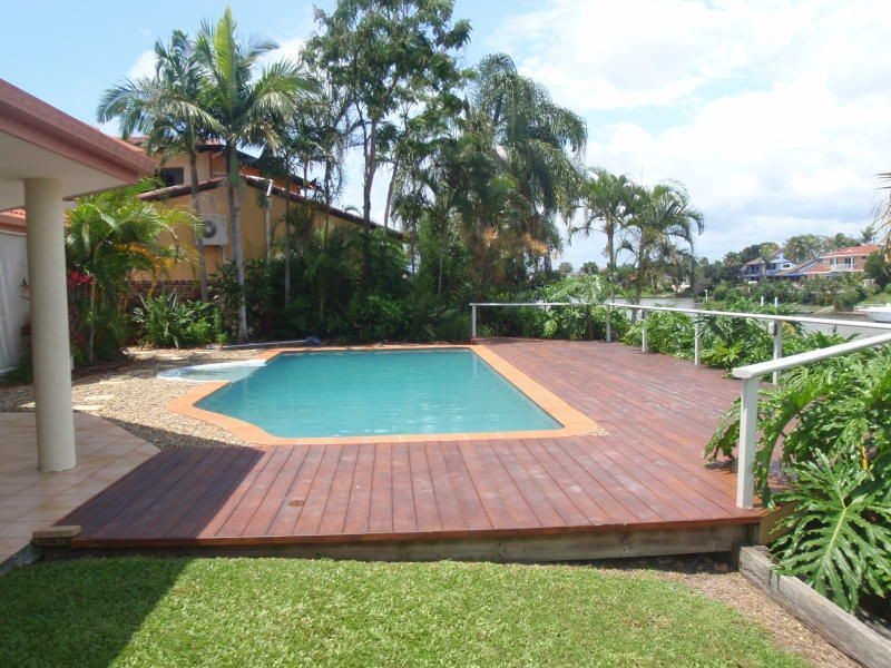 9 Angus Court, Benowa Waters QLD 4217