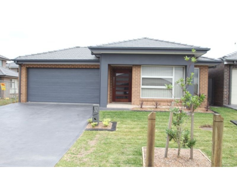 32 Baden powell Ave, Leppington NSW 2179