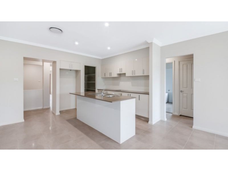 32 Baden powell Ave, Leppington NSW 2179