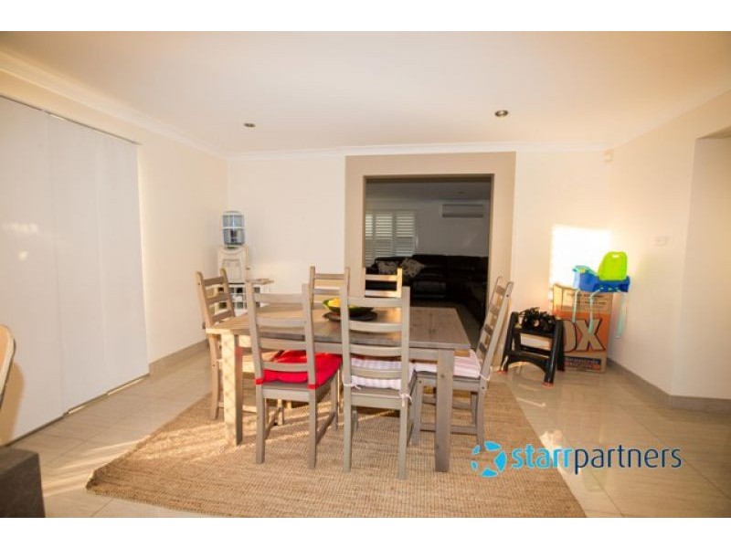 136 Englorie Park Drive, Glen Alpine NSW 2560