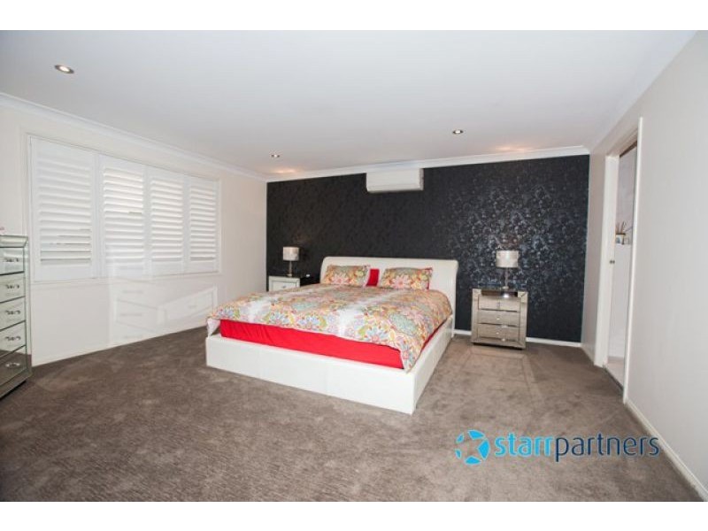 136 Englorie Park Drive, Glen Alpine NSW 2560