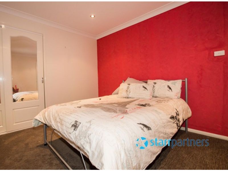 136 Englorie Park Drive, Glen Alpine NSW 2560