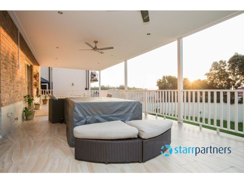 136 Englorie Park Drive, Glen Alpine NSW 2560