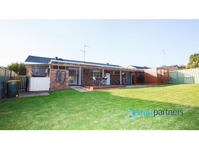 8 Nelson St, Minto NSW 2566