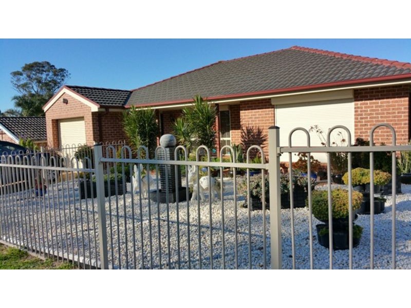 1 Webb Place, Minto NSW 2566