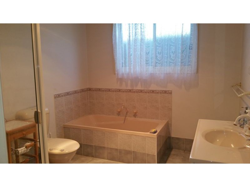 1 Webb Place, Minto NSW 2566