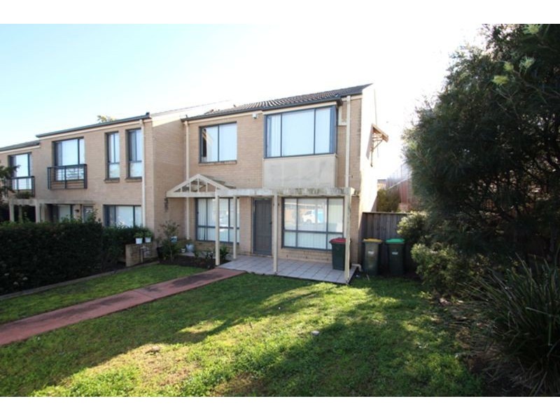 12/14 Benham  Rd, Minto NSW 2566