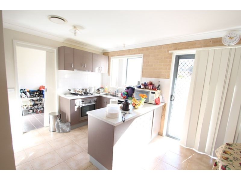 12/14 Benham  Rd, Minto NSW 2566