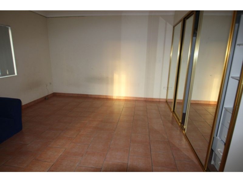 1/16 Benham Street, Minto NSW 2566
